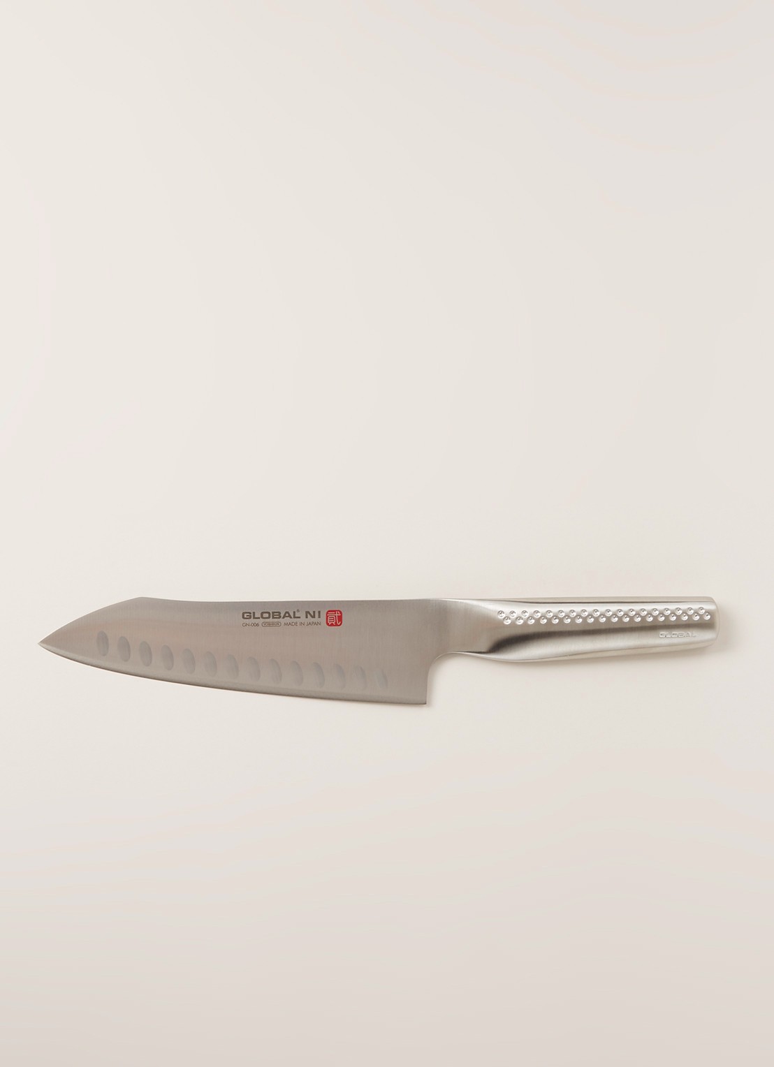 Global GN-006 groente-/hakmes met kuiltjes 18 cm - voorkant 3 zilver