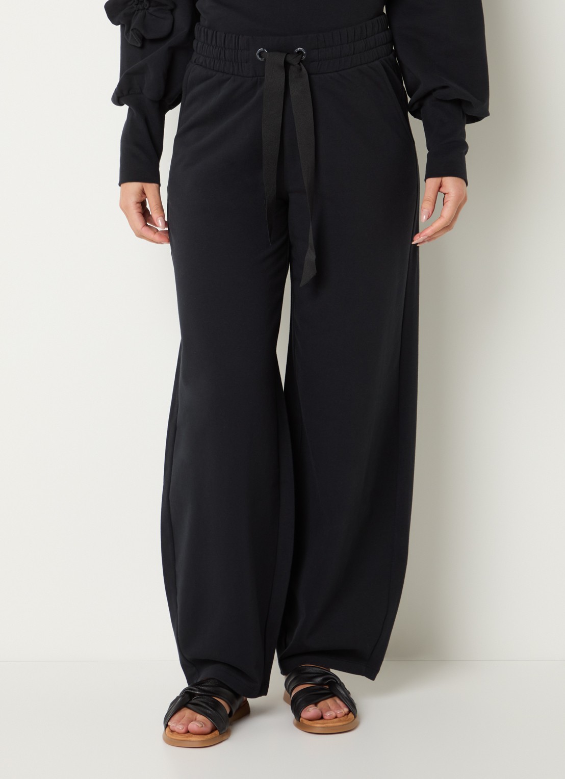 Goldbergh Bellario high waist wide fit joggingbroek met steekzakken - detail 4 zwart