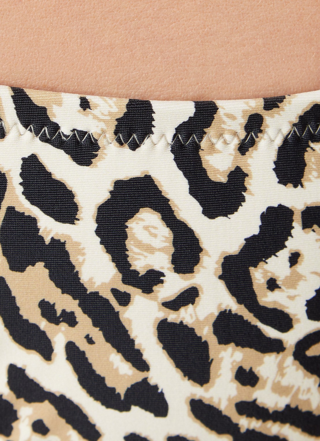 Goldbergh Froce bikinislip met panterprint - detail 2 beige