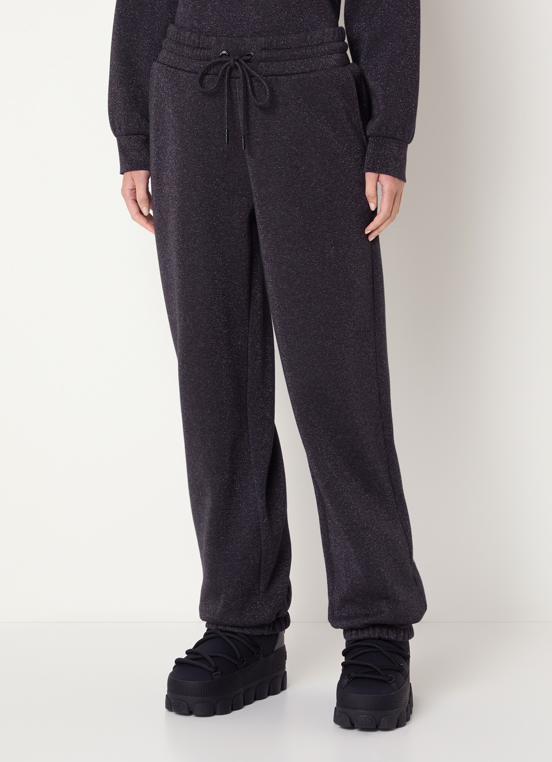 Goldbergh Glimpse high waist tapered fit joggingbroek met lurex  - detail 4 antraciet