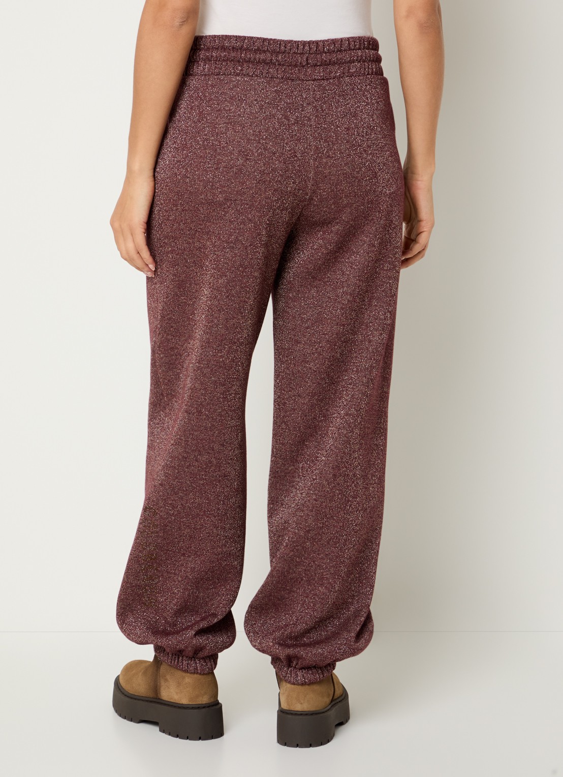 Goldbergh Glimpse high waist tapered fit joggingbroek met lurex  - achterkant 4 bordeauxrood