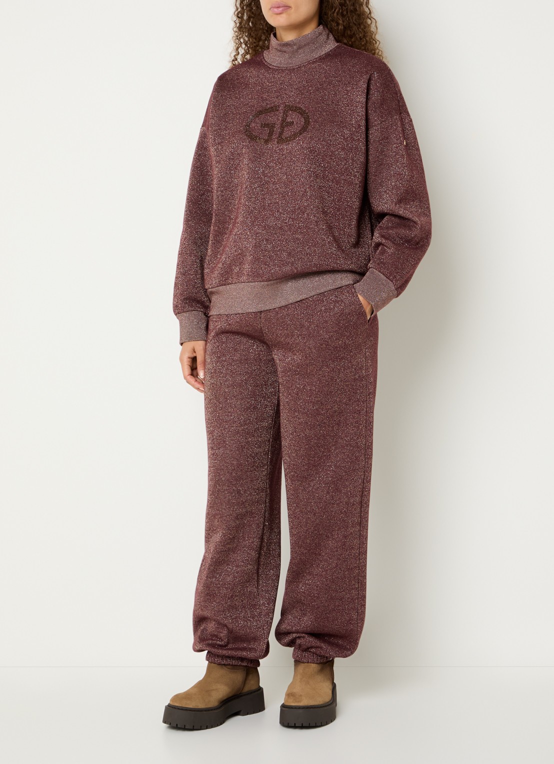 Goldbergh Glimpse high waist tapered fit joggingbroek met lurex  - voorkant 3 bordeauxrood