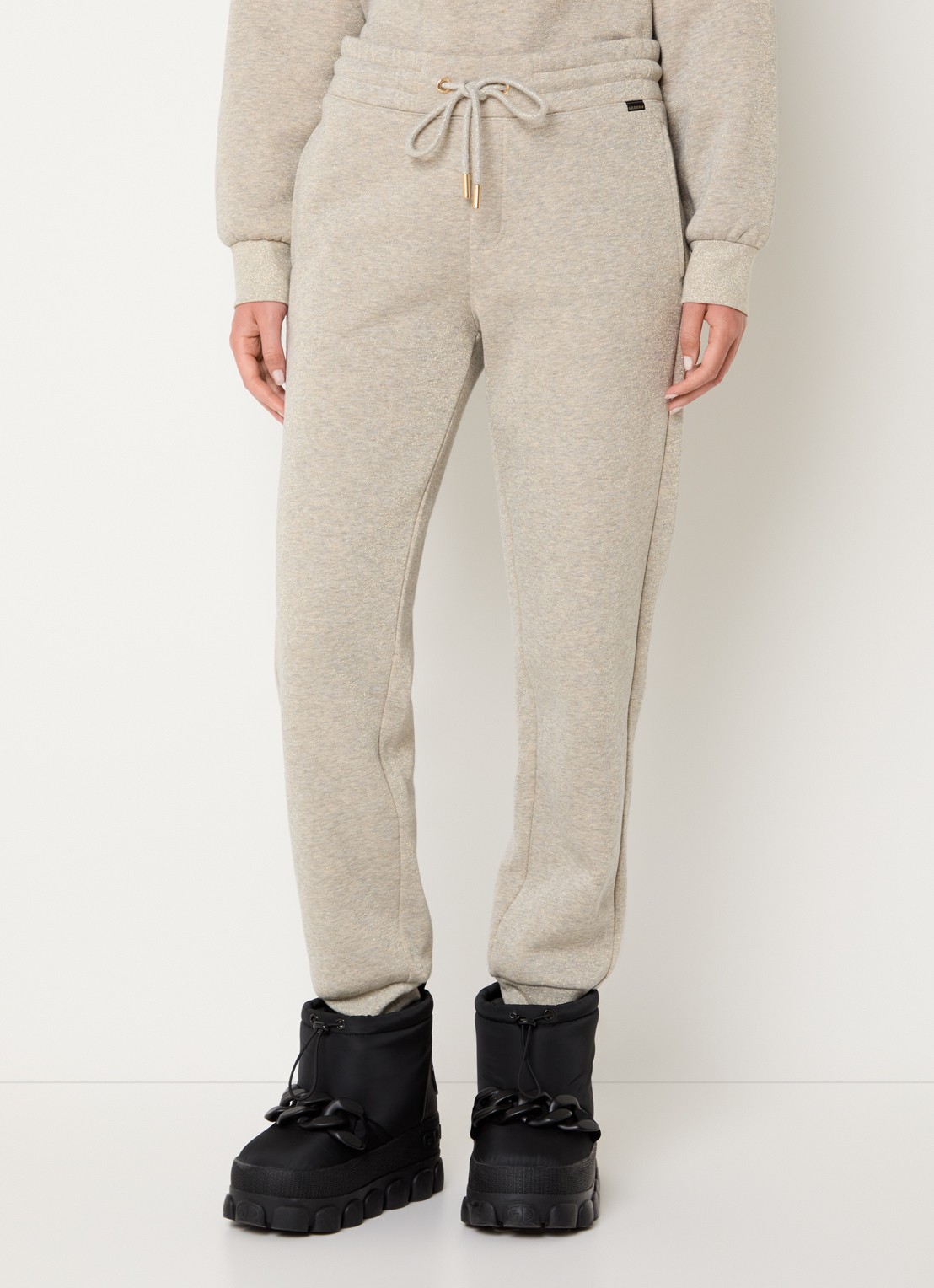 Goldbergh Glimpse high waist tapered fit joggingbroek met lurex - detail 4 beige