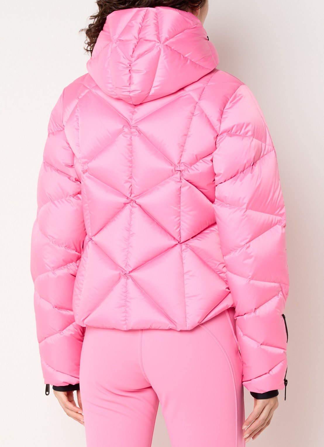 Goldbergh Harumi ski-jas met quilt patroon en ritszakken - achterkant roze