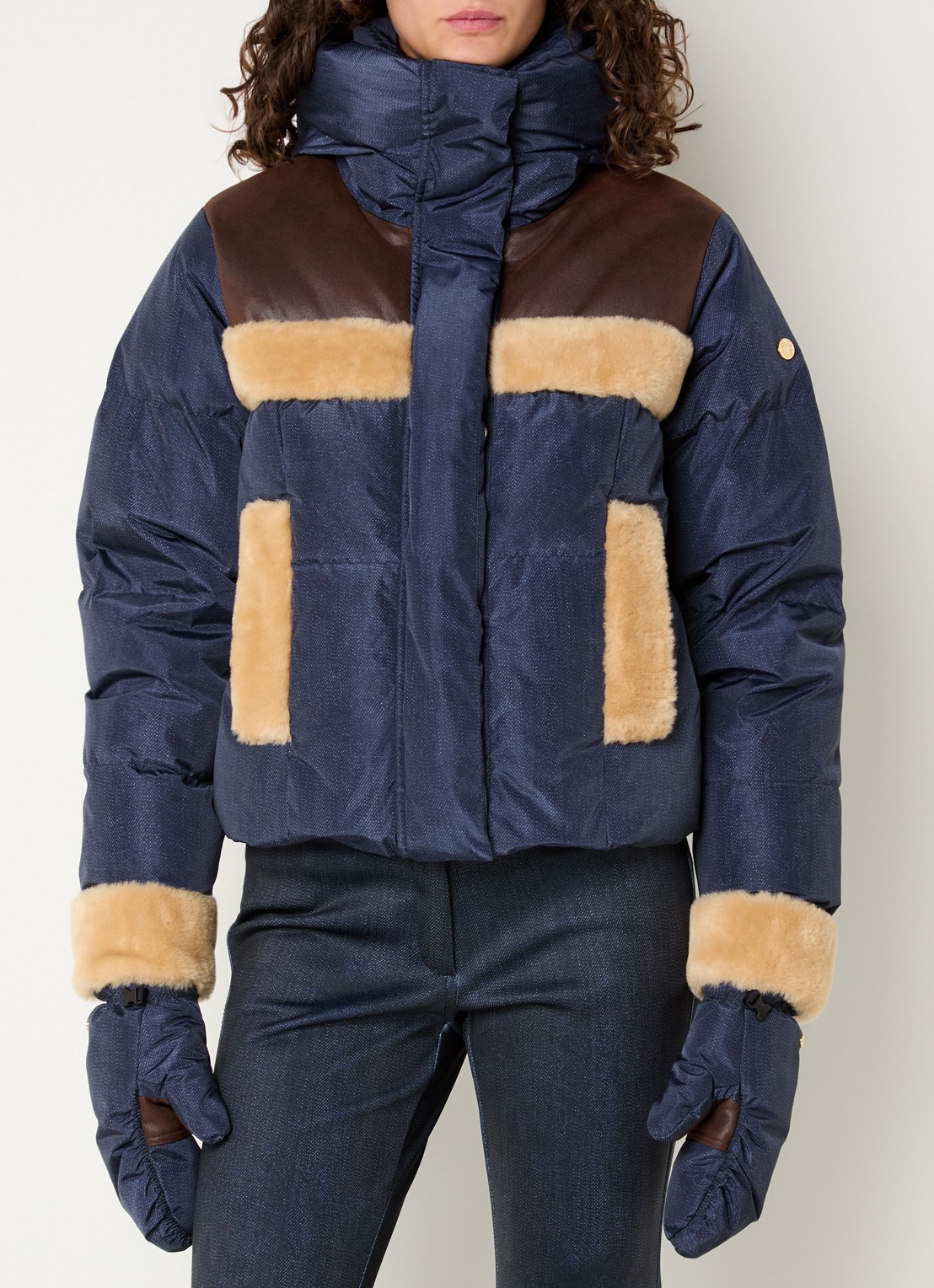 Goldbergh Kori ski-jas met capuchon en ritszakken - detail jeans