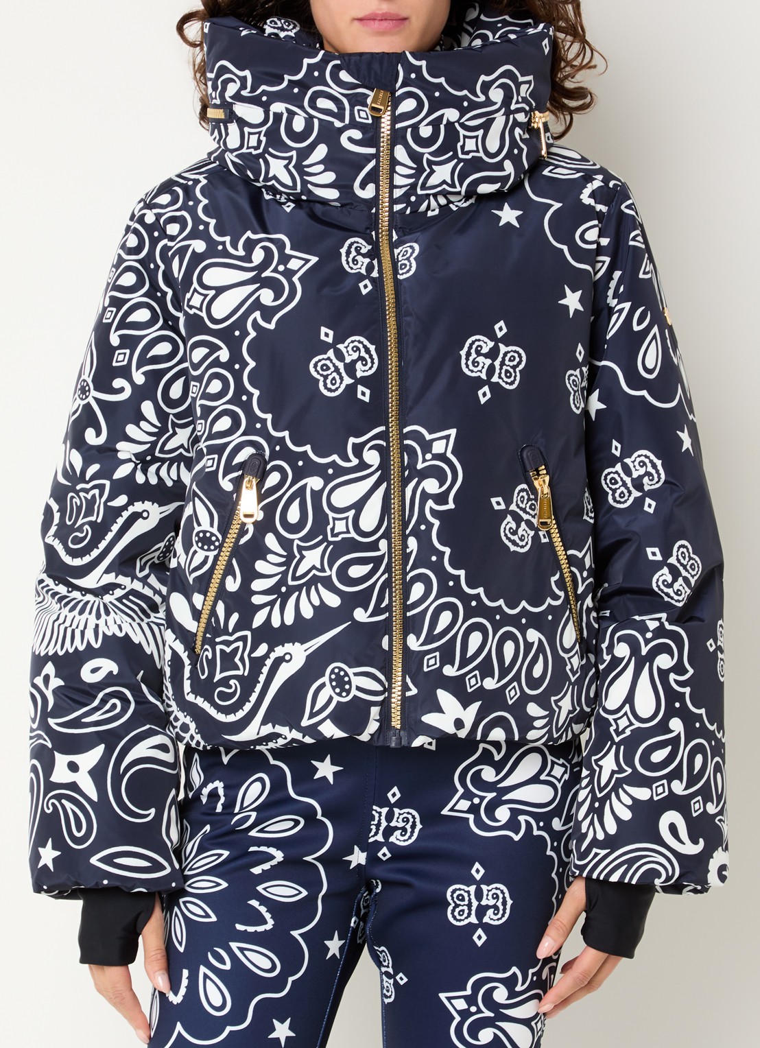 Goldbergh Kyoki ski-jas met paisley dessin - detail donkerblauw