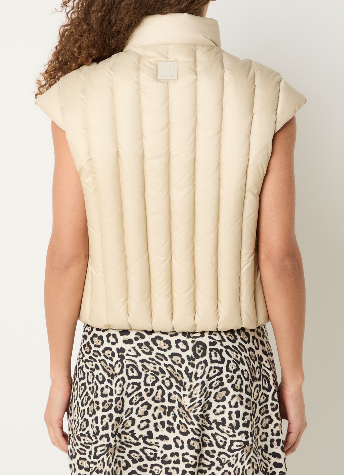 Goldbergh Orata gewatteerde bodywarmer met ritszakken - achterkant 2 creme