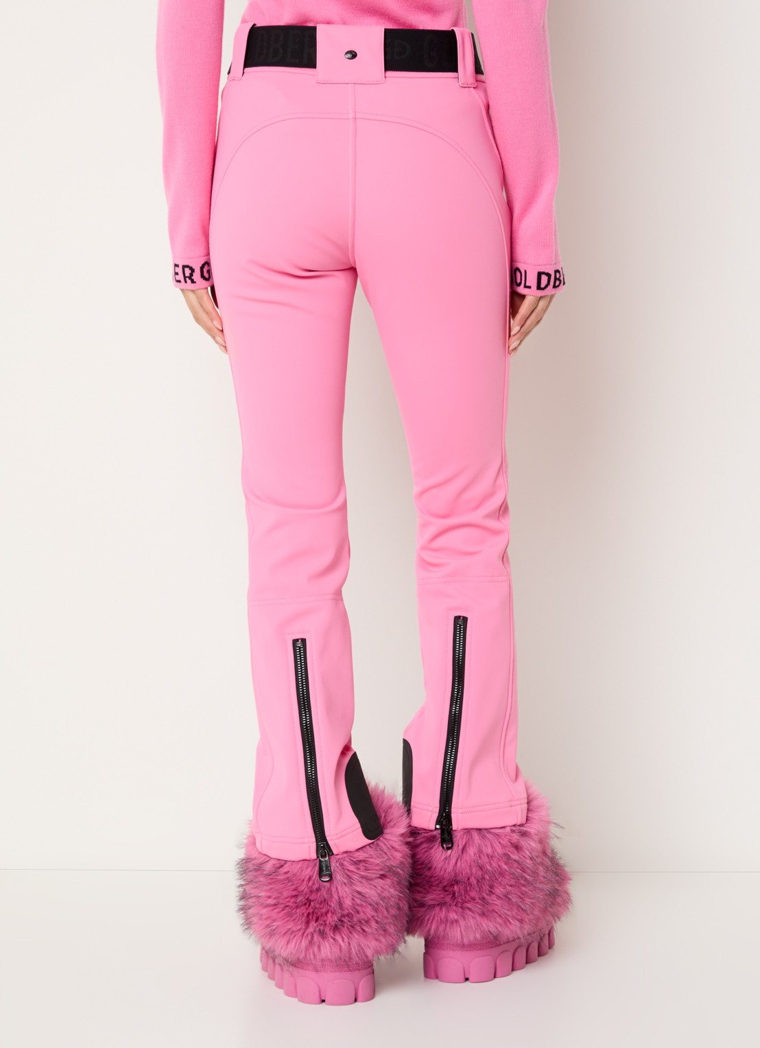 Goldbergh Pippa high waist flared fit skibroek met ritszakken - achterkant 5 roze