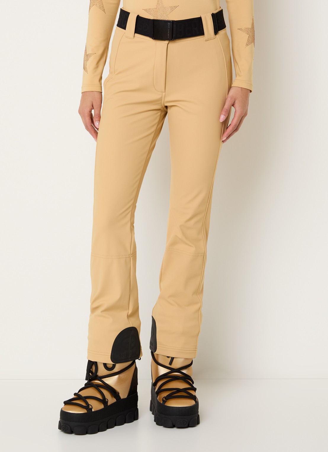 Goldbergh Pippa high waist flared fit skibroek met ritszakken - detail camel