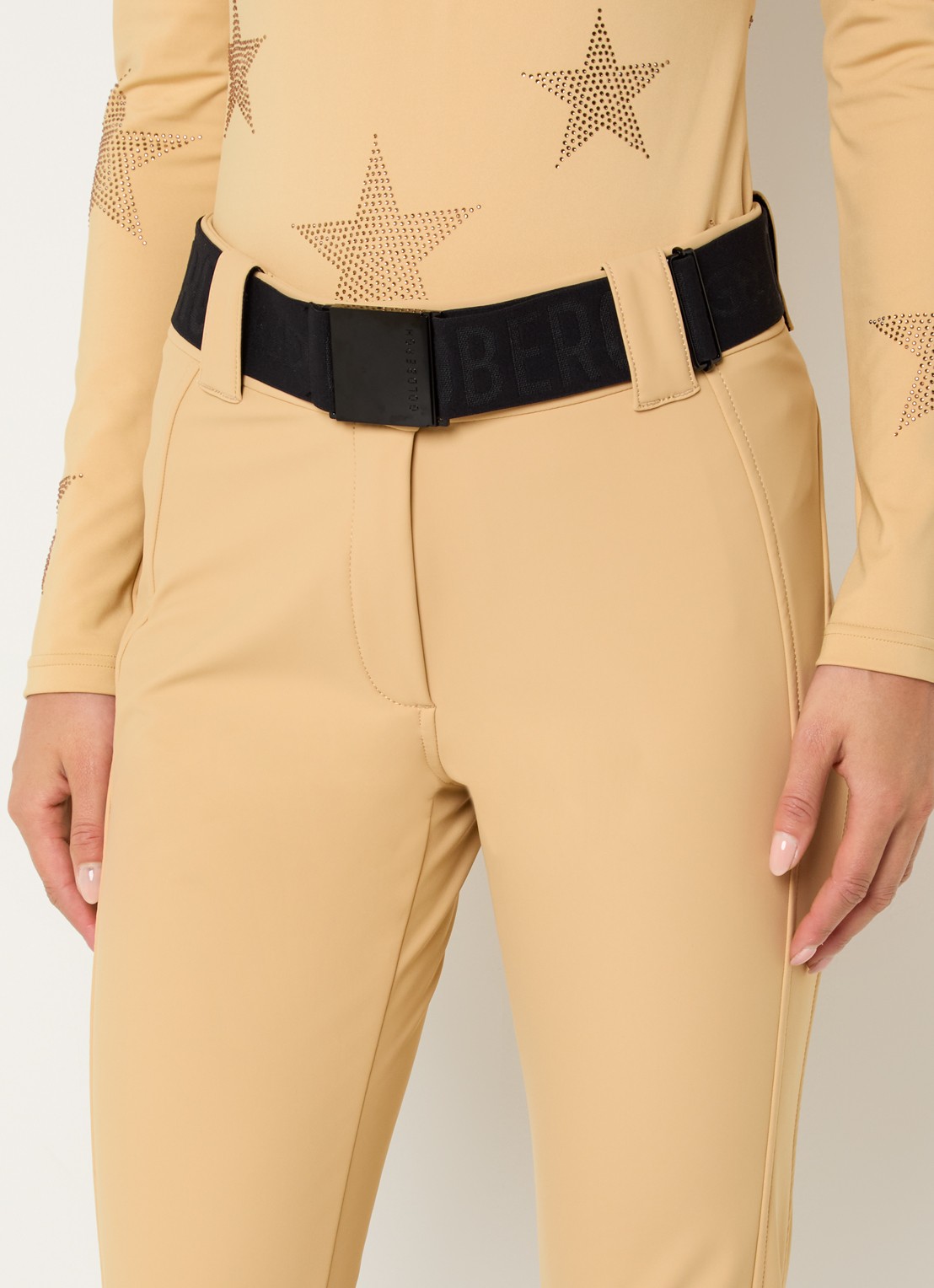 Goldbergh Pippa high waist flared fit skibroek met ritszakken - detail 4 camel