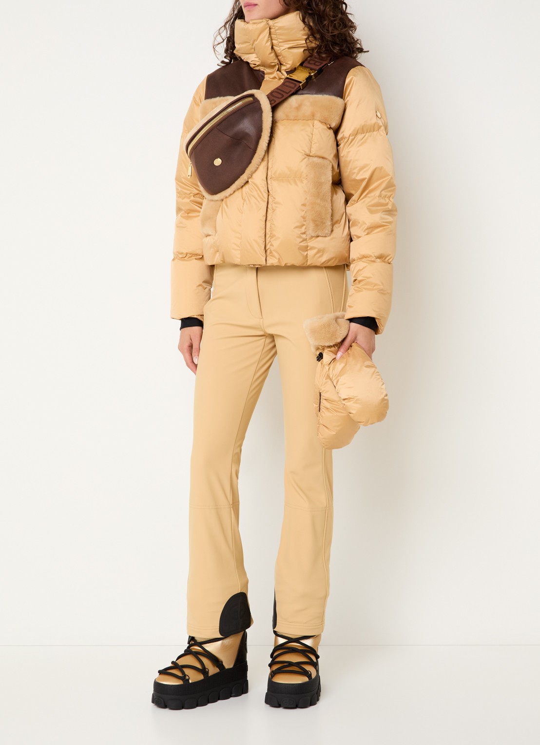 Goldbergh Rin ski-jas met details van imitatiebont en capuchon - voorkant 2 camel