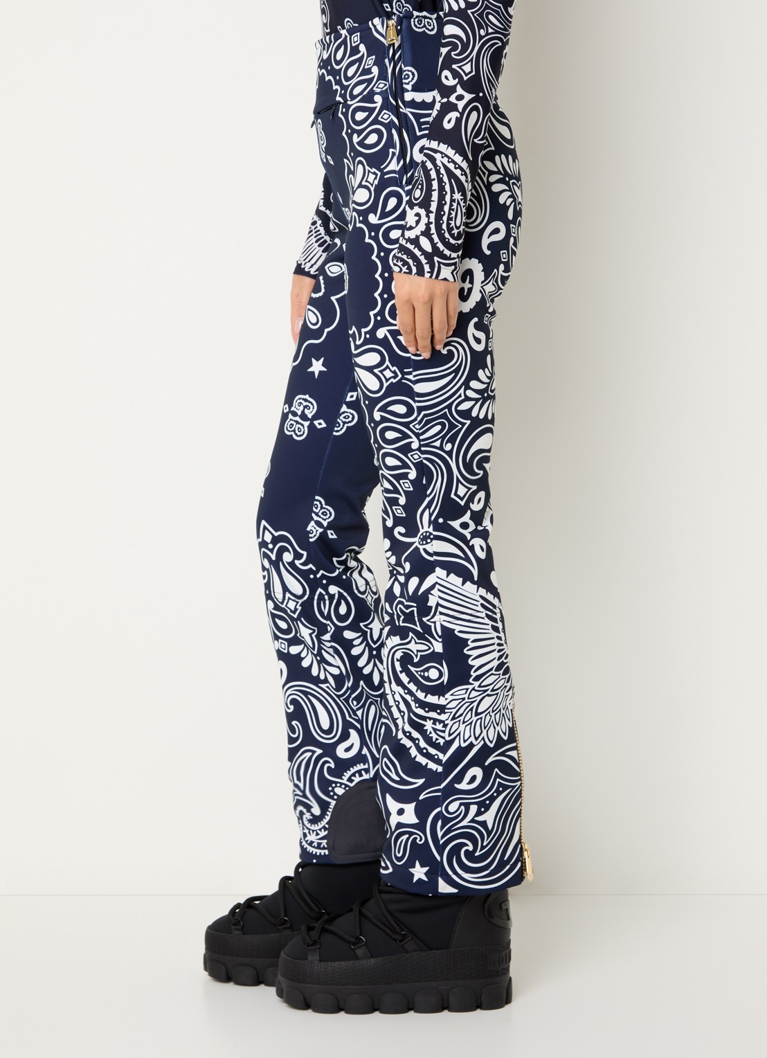 Goldbergh Shiro high waist flared fit skibroek met afneembare bretels - detail 2 donkerblauw