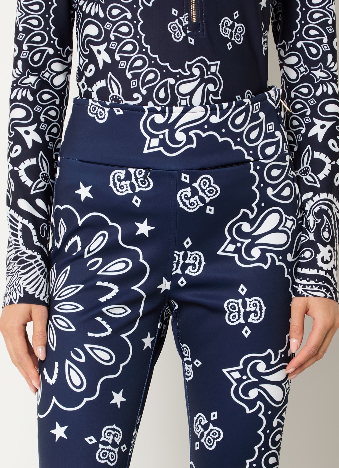 Goldbergh Shiro high waist flared fit skibroek met afneembare bretels - detail 4 donkerblauw