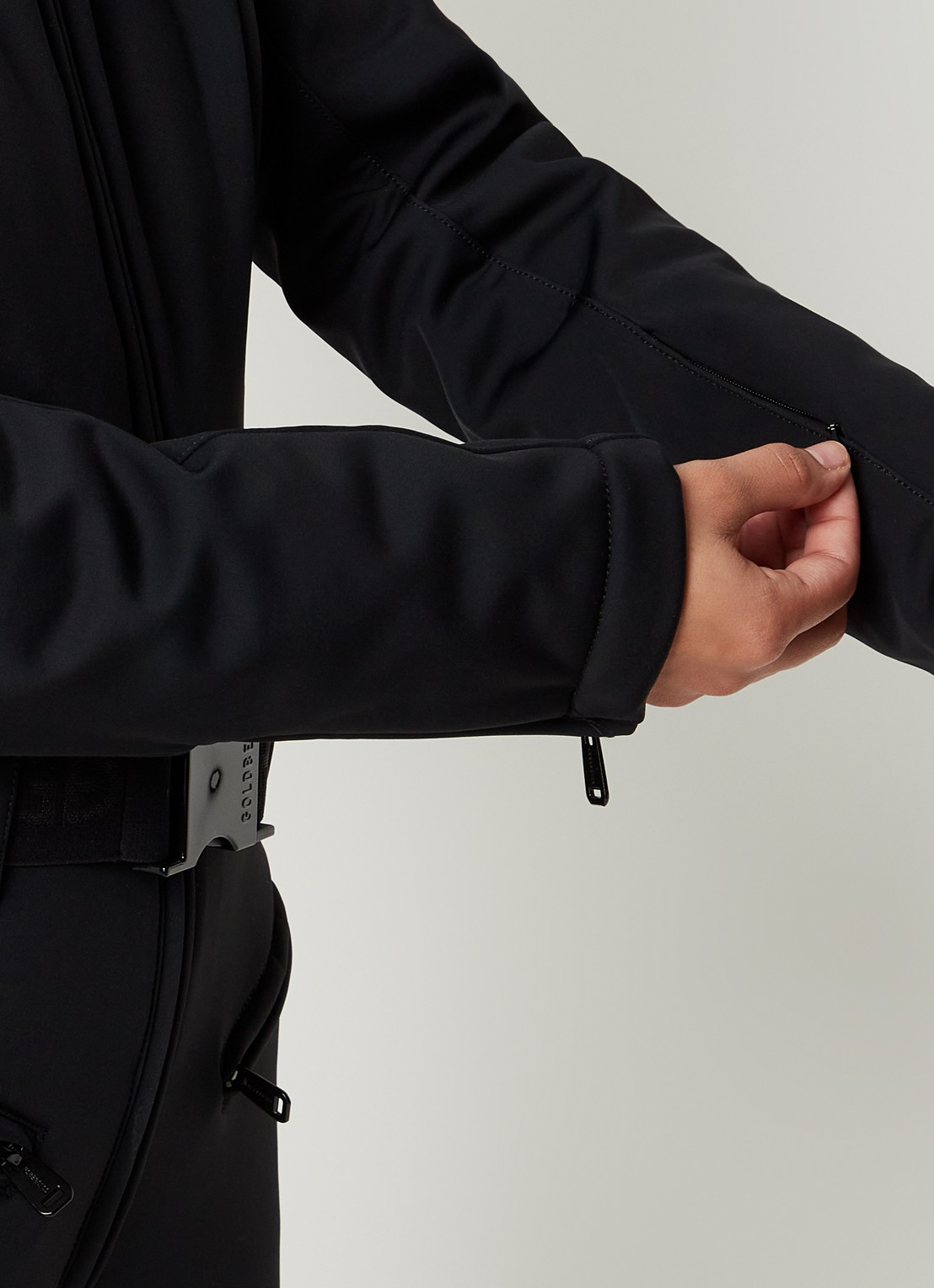 Goldbergh Softshell skipak met capuchon - detail 5 zwart