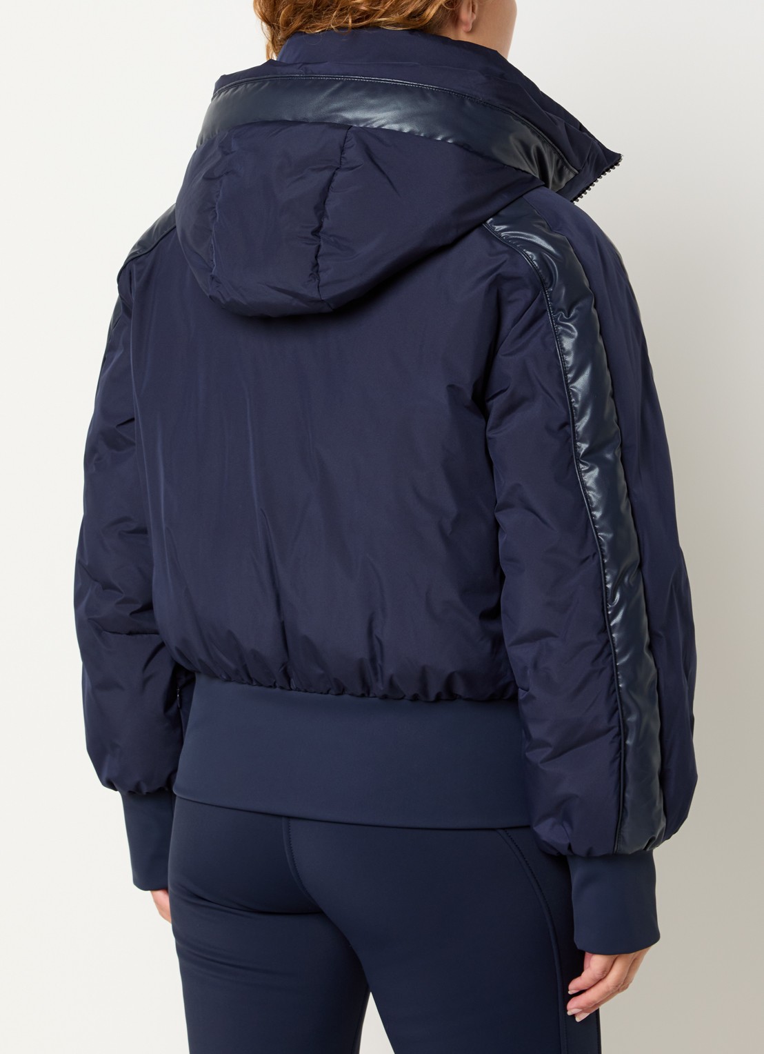Goldbergh Volare ski-jas met capuchon en ritszakken - achterkant donkerblauw