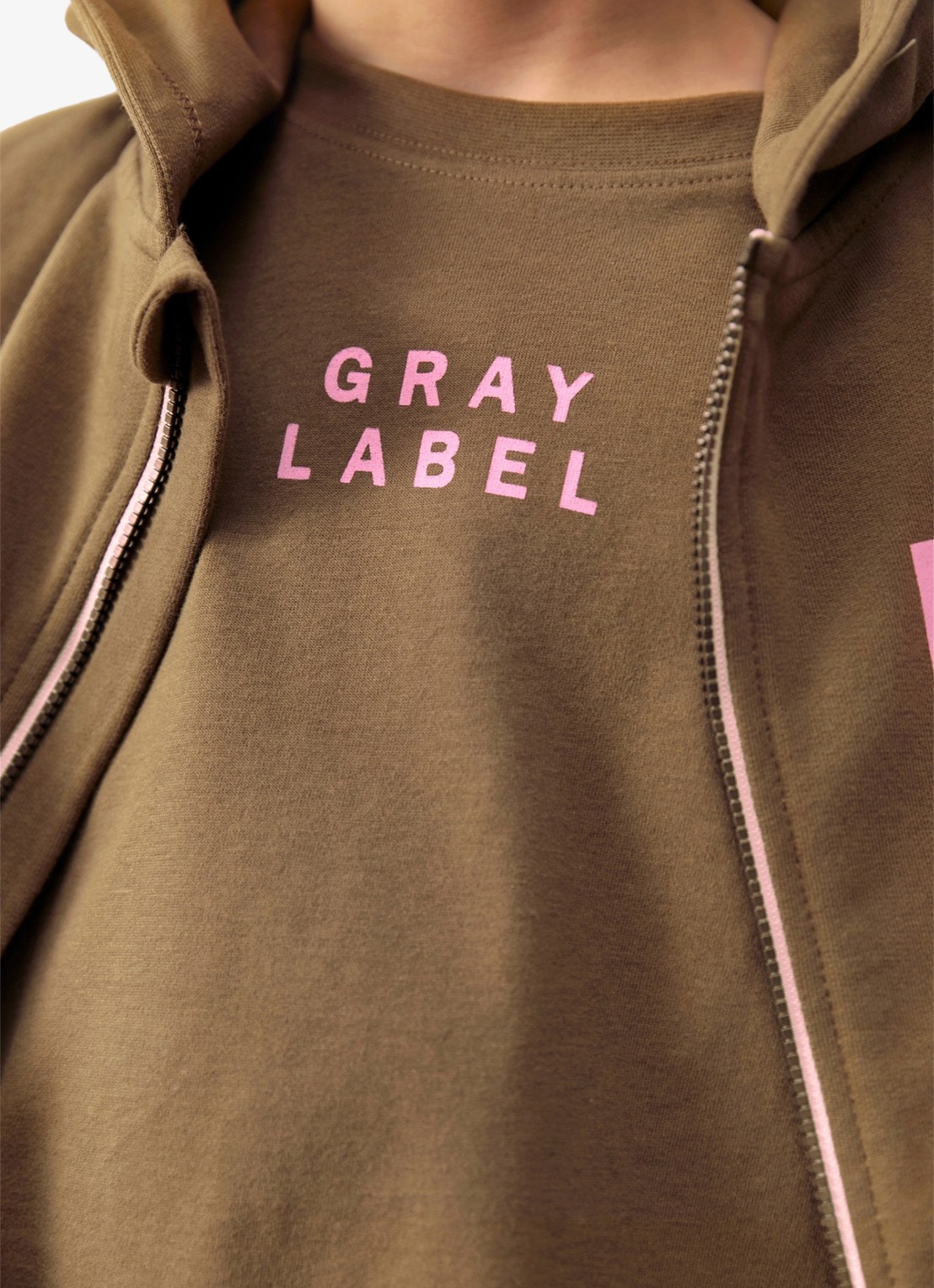 Gray Label T-shirt met logo - detail 2 bruin