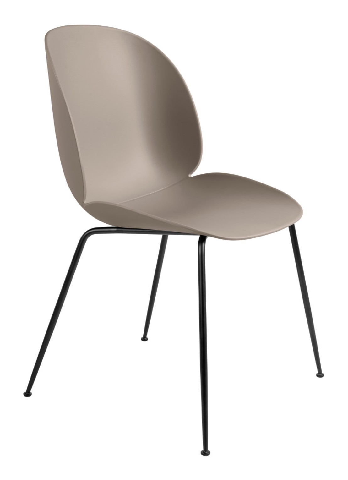 Gubi Beetle stoel met zwart stalen onderstel  - voorkant beige