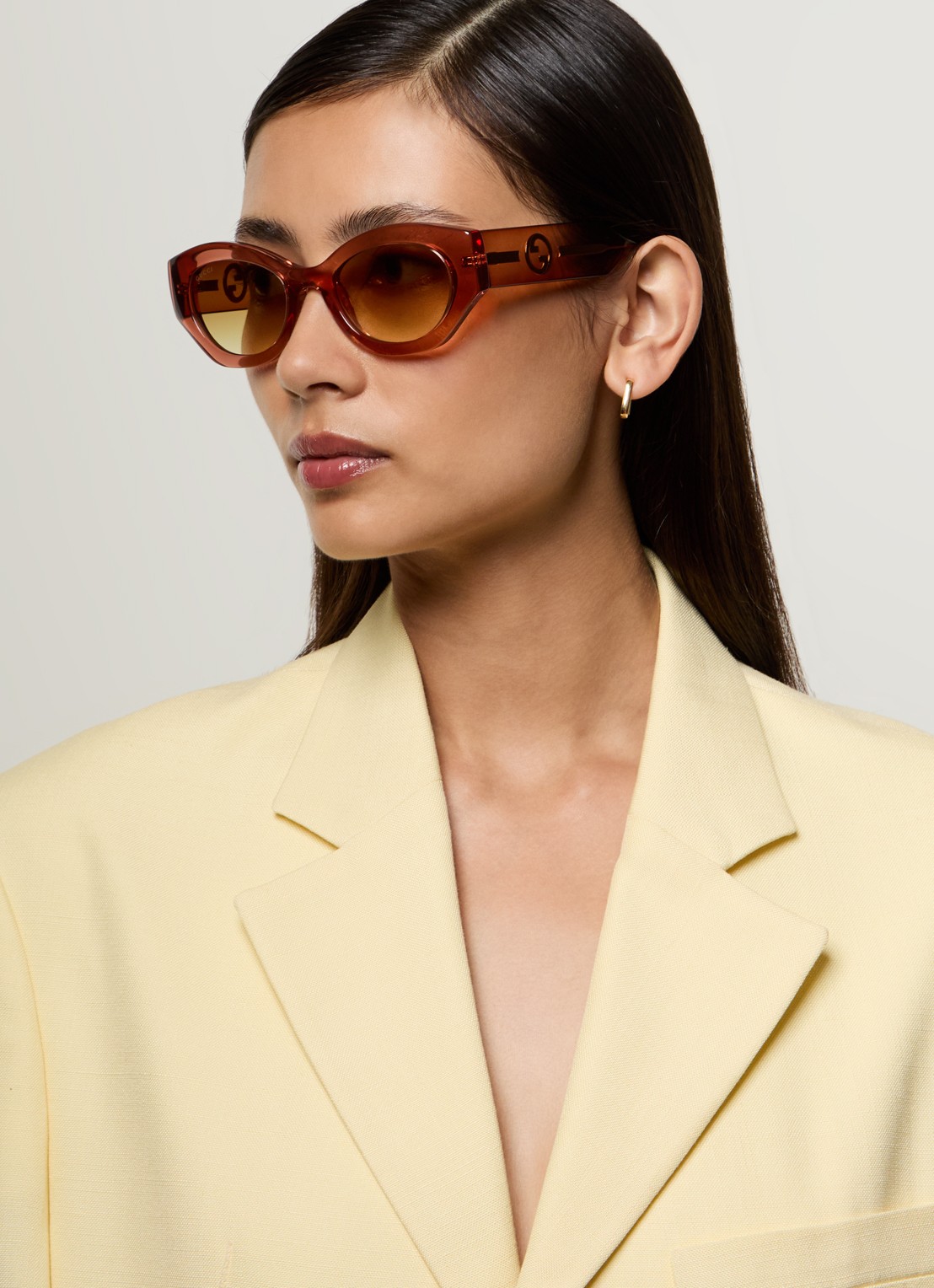 Gucci Cat Eye zonnebril GG1553S - voorkant 2 roestbruin