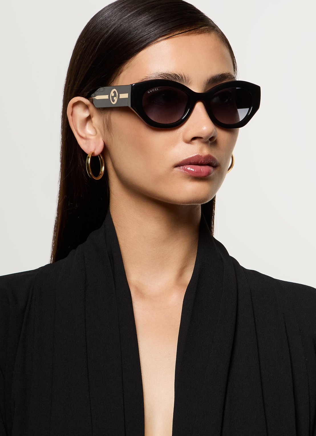 Gucci Cat Eye zonnebril GG1553S - voorkant 2 zwart