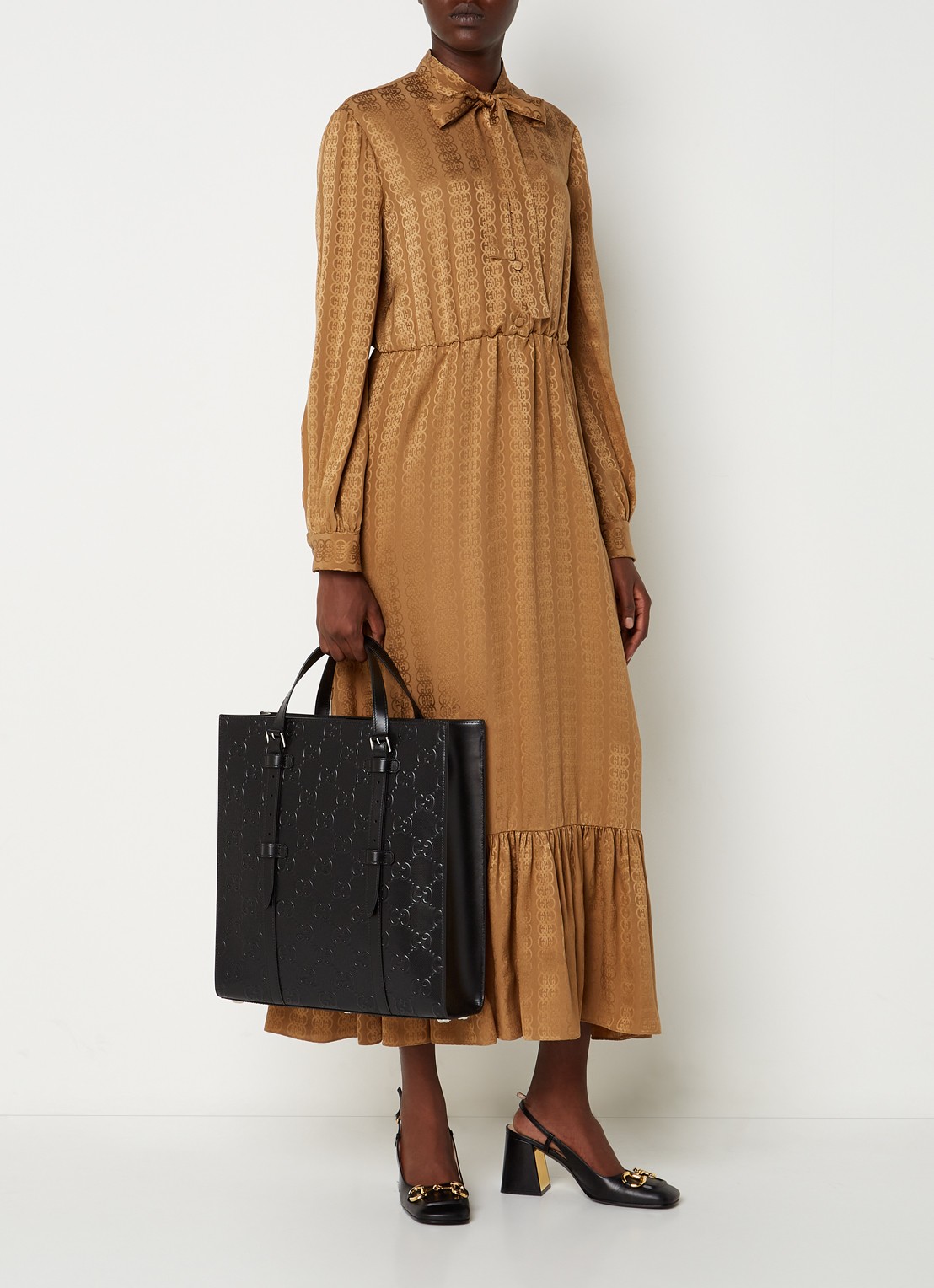Gucci Maxi jurk van zijde met steekzakken en strikdetail - voorkant 3 camel