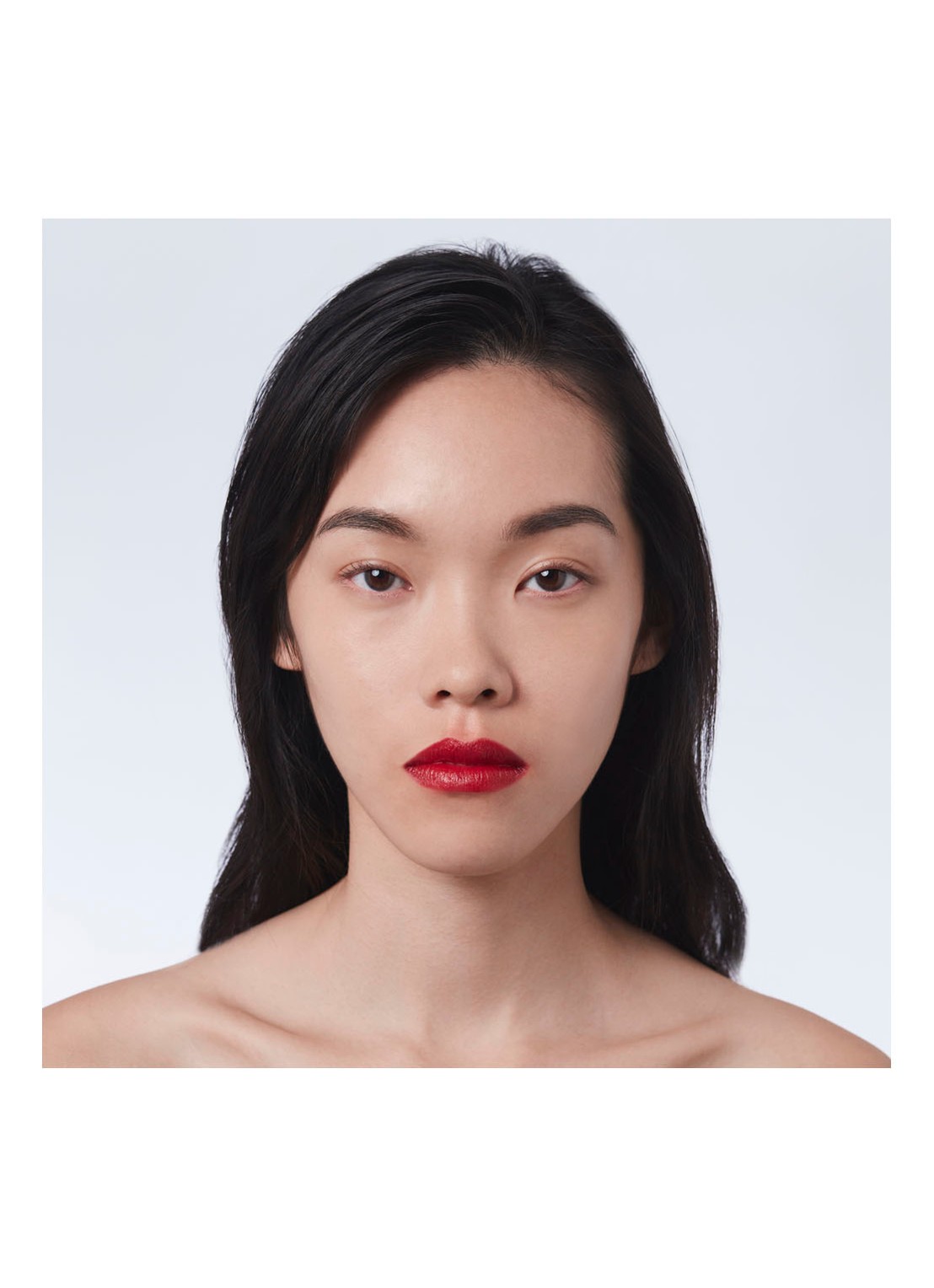Gucci Rouge à Lèvres Satin - lipstick  - detail 5 504 myra crimson