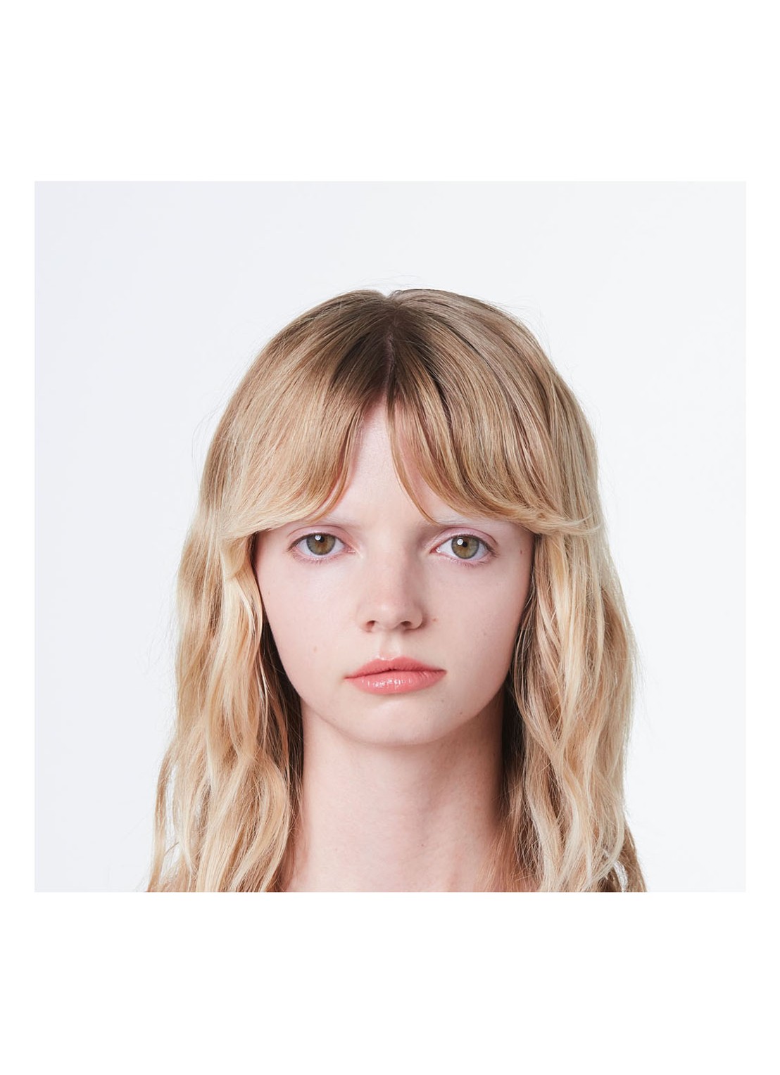 Gucci Rouge de Beauté Brillant Glow en Care - lipstick - detail 5 215 july blush