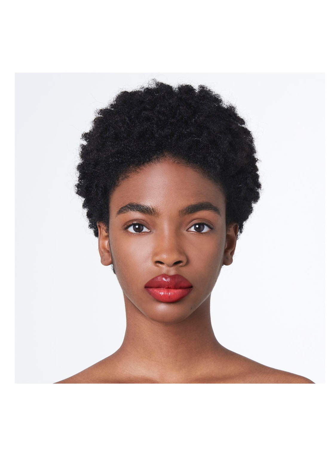 Gucci Rouge de Beauté Brillant Glow en Care - lipstick - detail 4 517 abby maroon red
