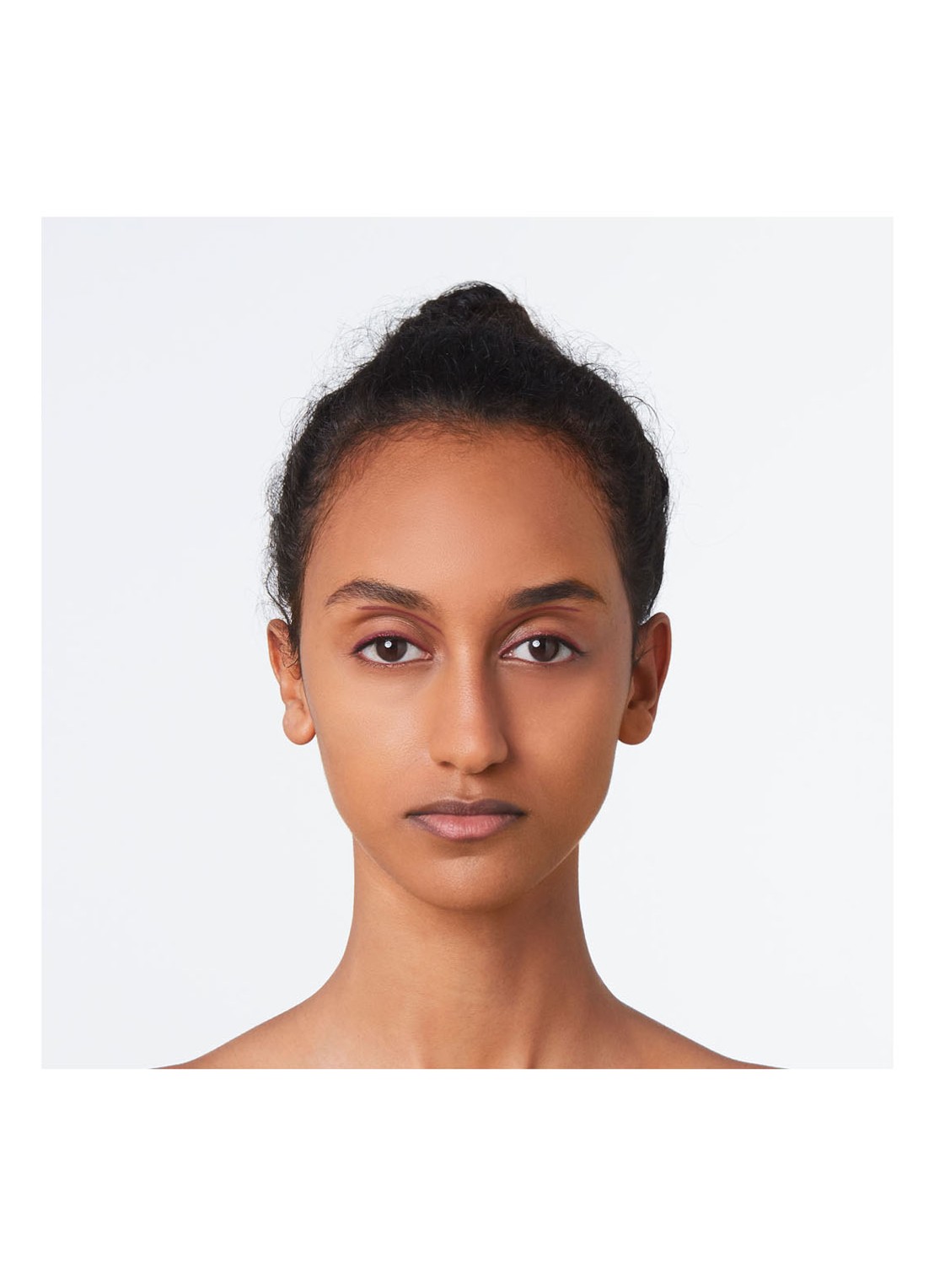 Gucci Stylo Contour des Yeux - waterproof eyeliner - detail 2 4 bordeaux