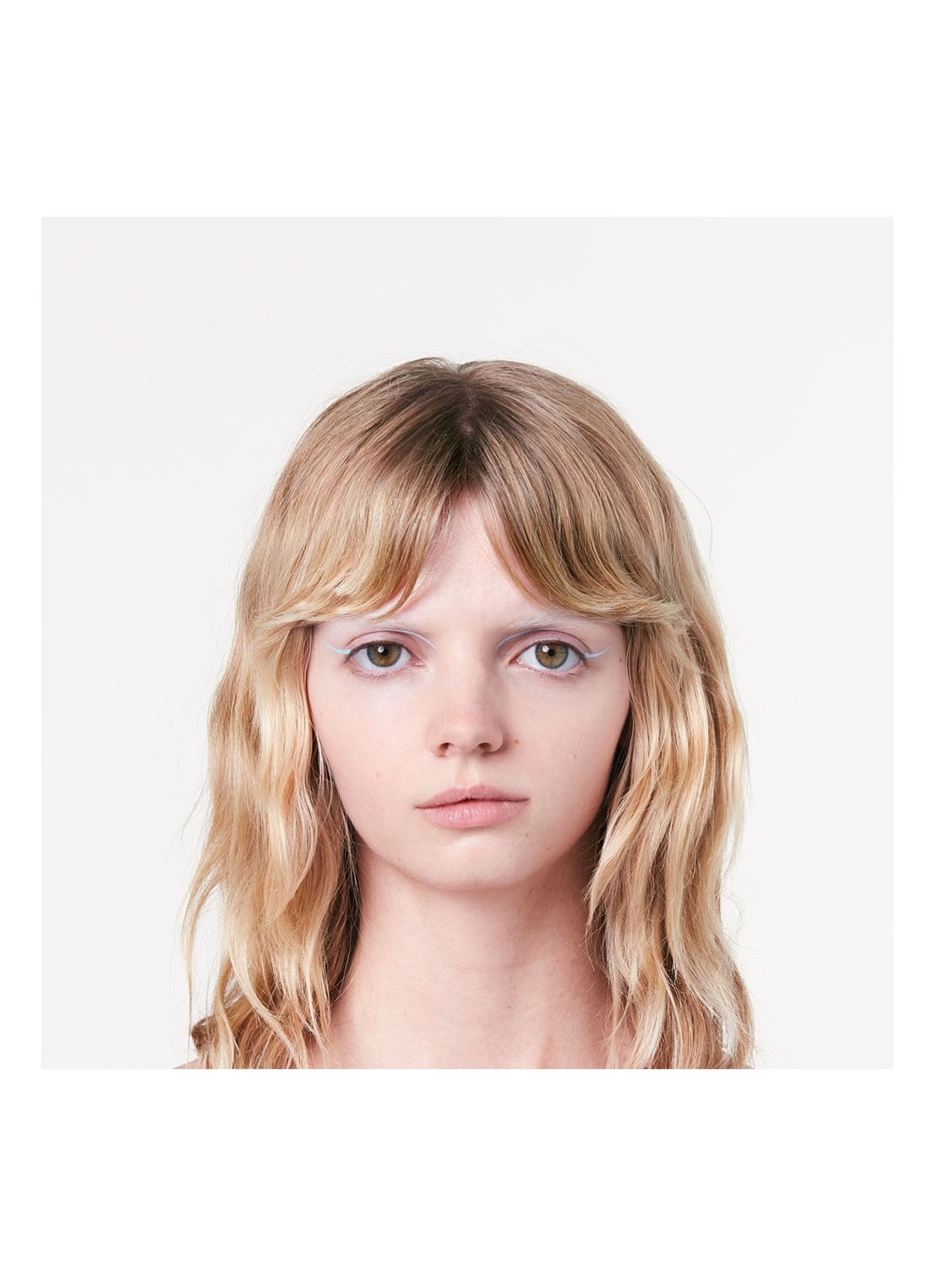 Gucci Stylo Contour des Yeux - waterproof eyeliner - detail 4 6 celeste