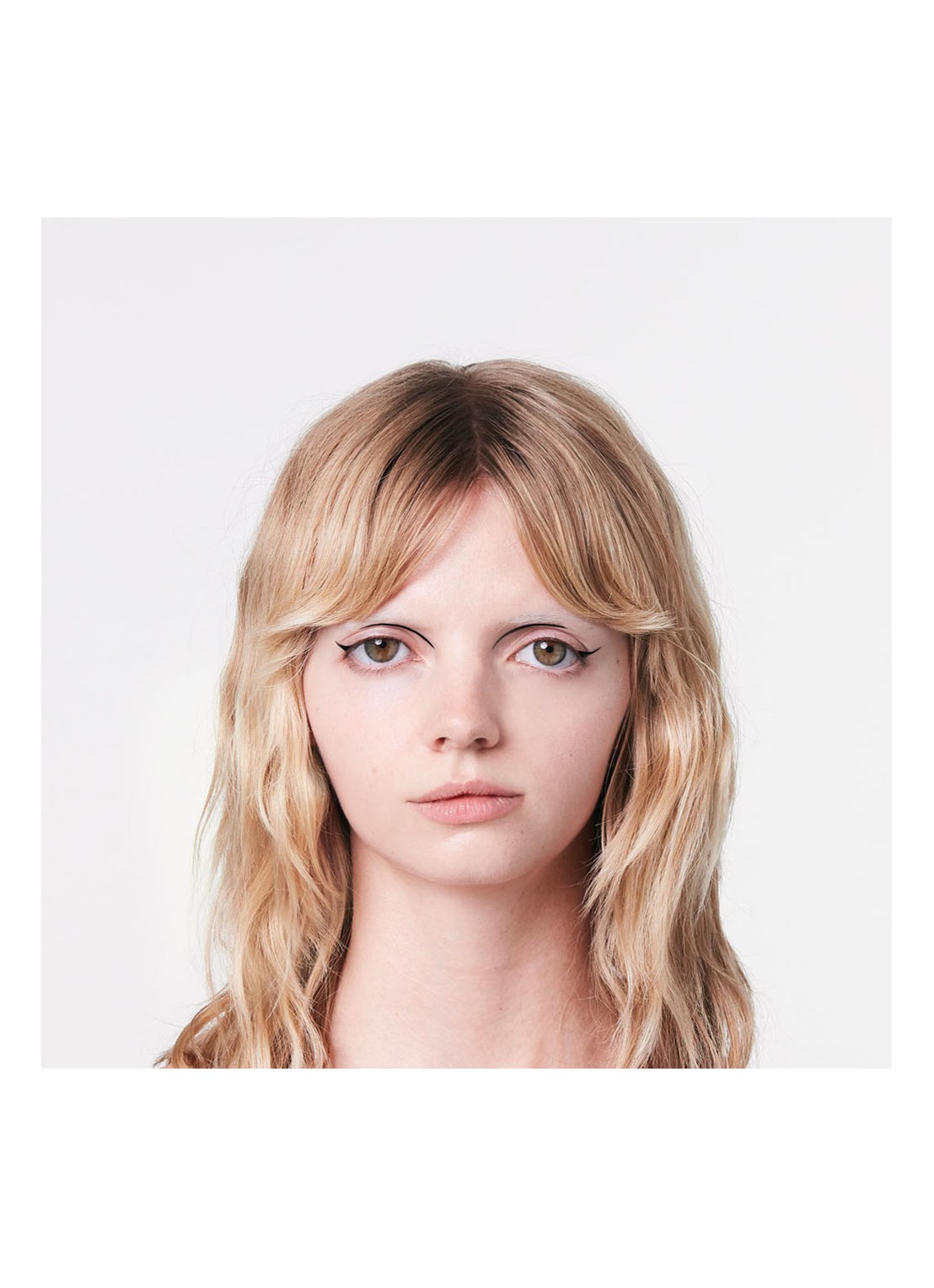 Gucci Stylo Contour des Yeux - waterproof eyeliner - detail 4 1 noir