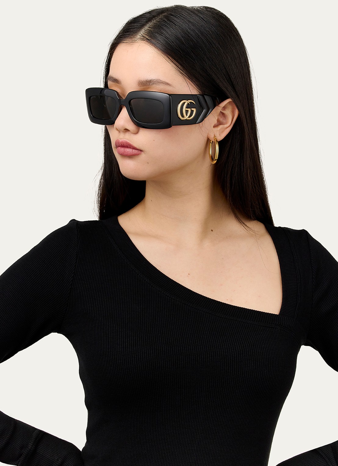 Gucci Zonnebril GG0811S - voorkant 2 zwart