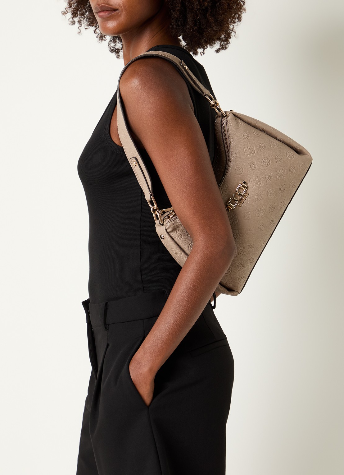 GUESS Anise schoudertas met logoprint  - voorkant 3 taupe
