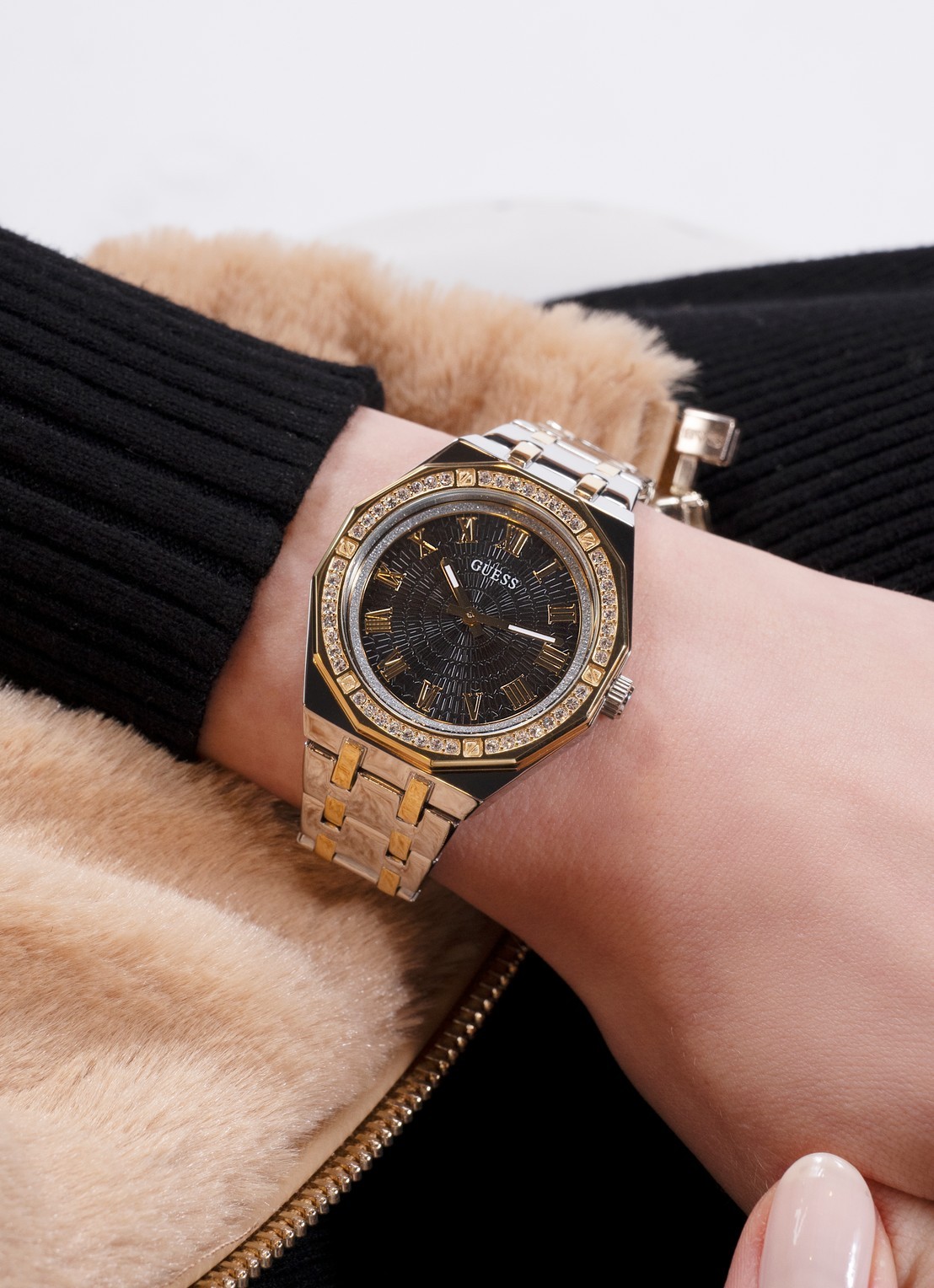 GUESS Desire horloge GW0770L4  - detail 5 zilver