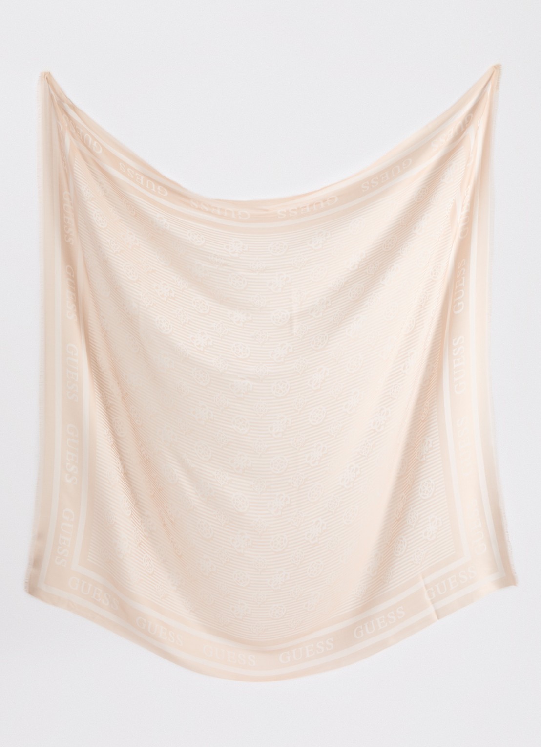 GUESS Ella Kefiah sjaal met logo 130 x 130 cm  - detail 2 beige