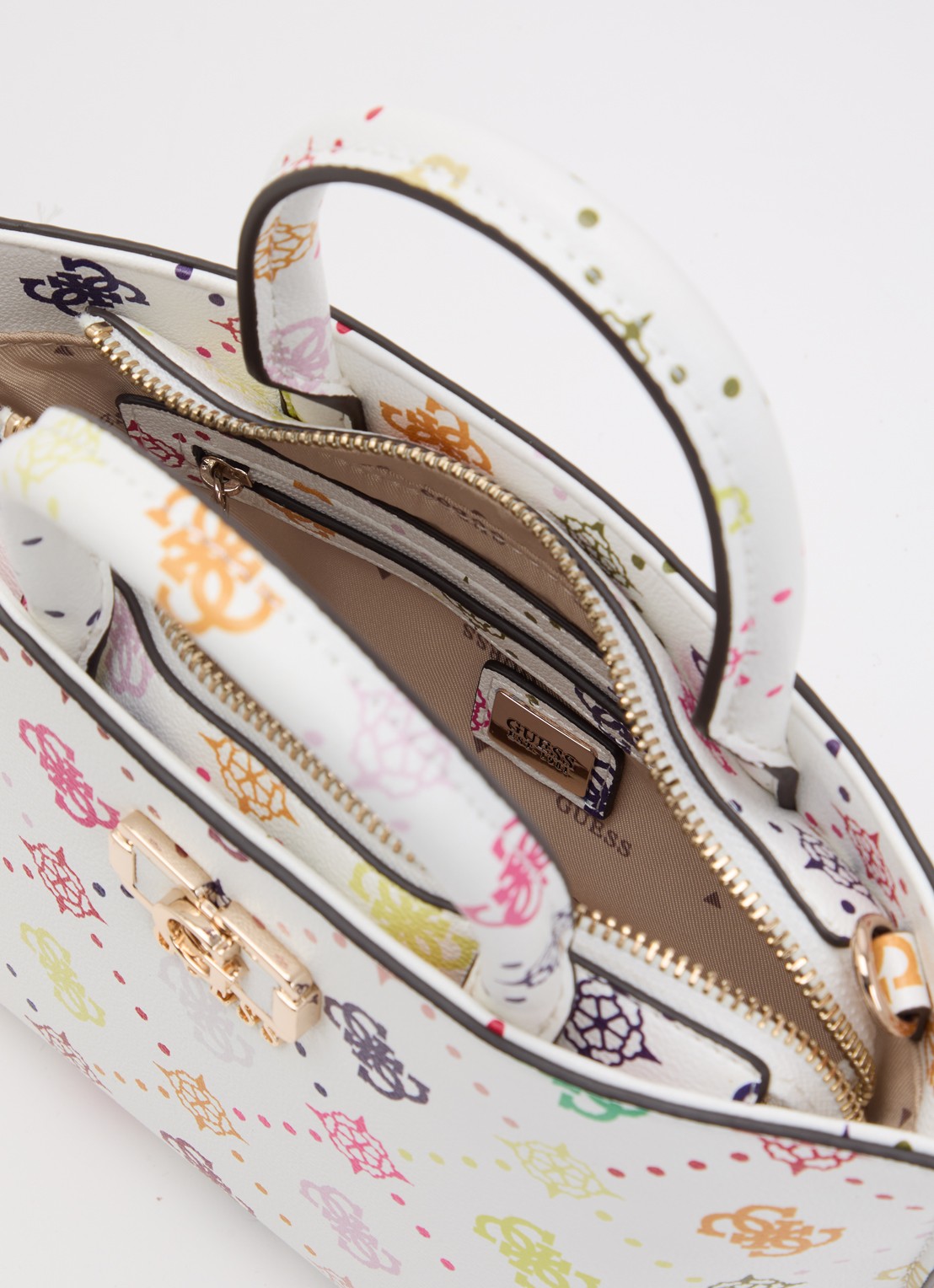 GUESS Emelie Mini handtas met logoprint en afneembare schouderriem - detail 2 wit