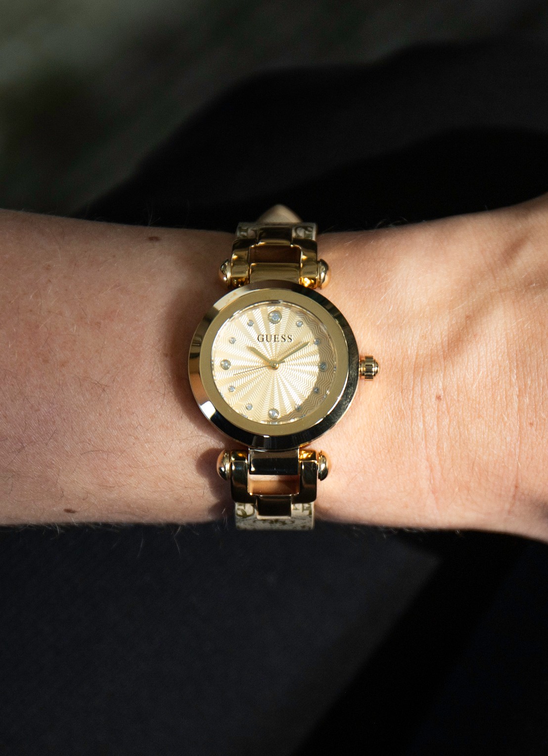 GUESS Ginger horloge GW1021L2 - detail goud