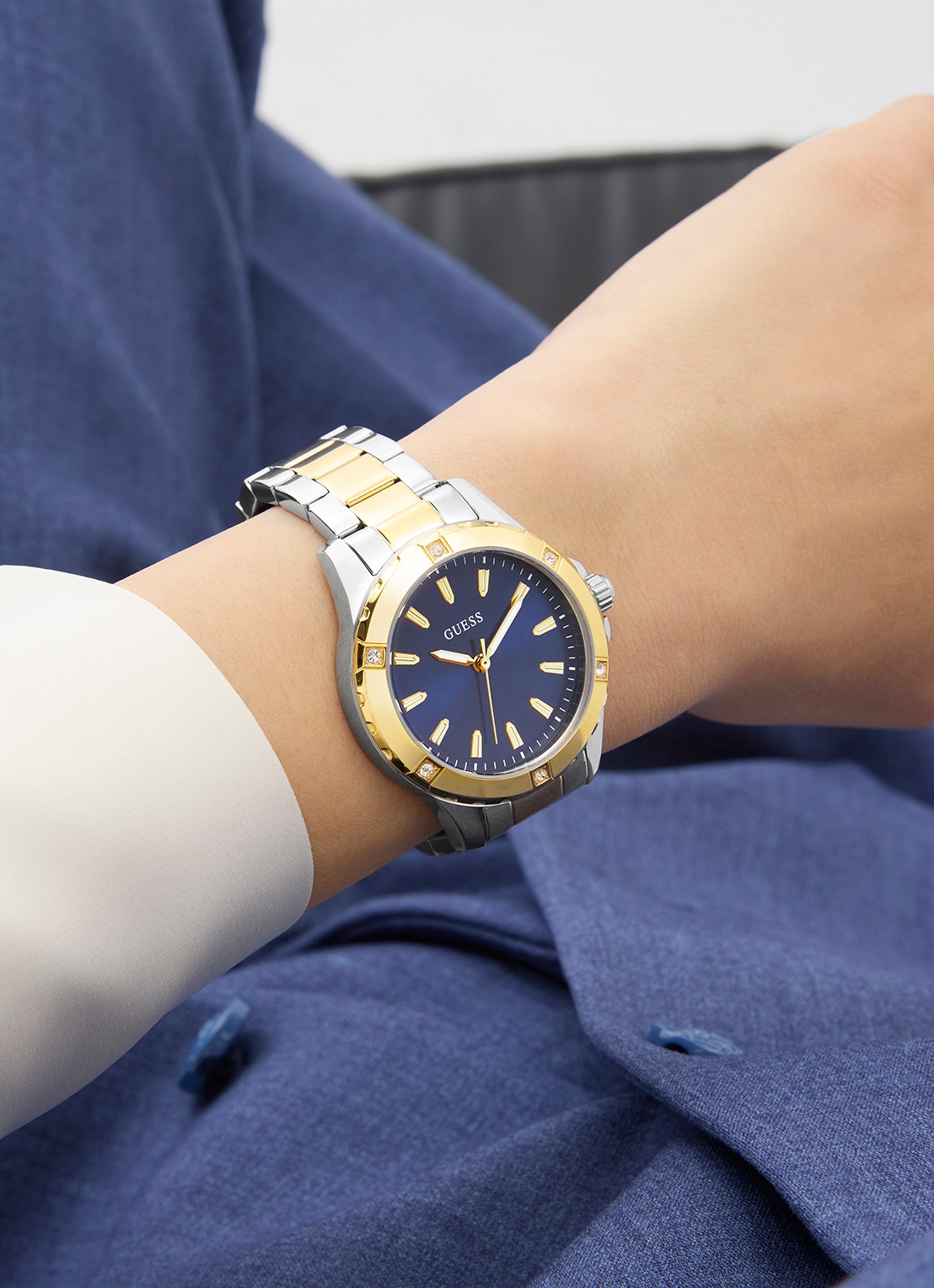GUESS Guess Watches MIST GW0948L3 - detail zilver