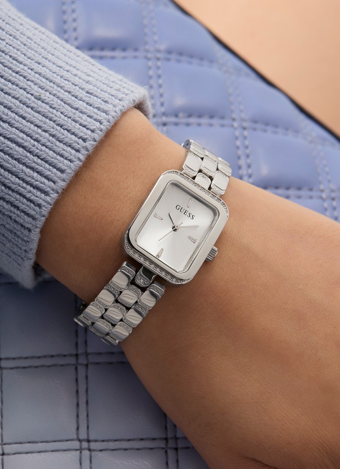 GUESS Isla horloge GW0865L1 - detail zilver