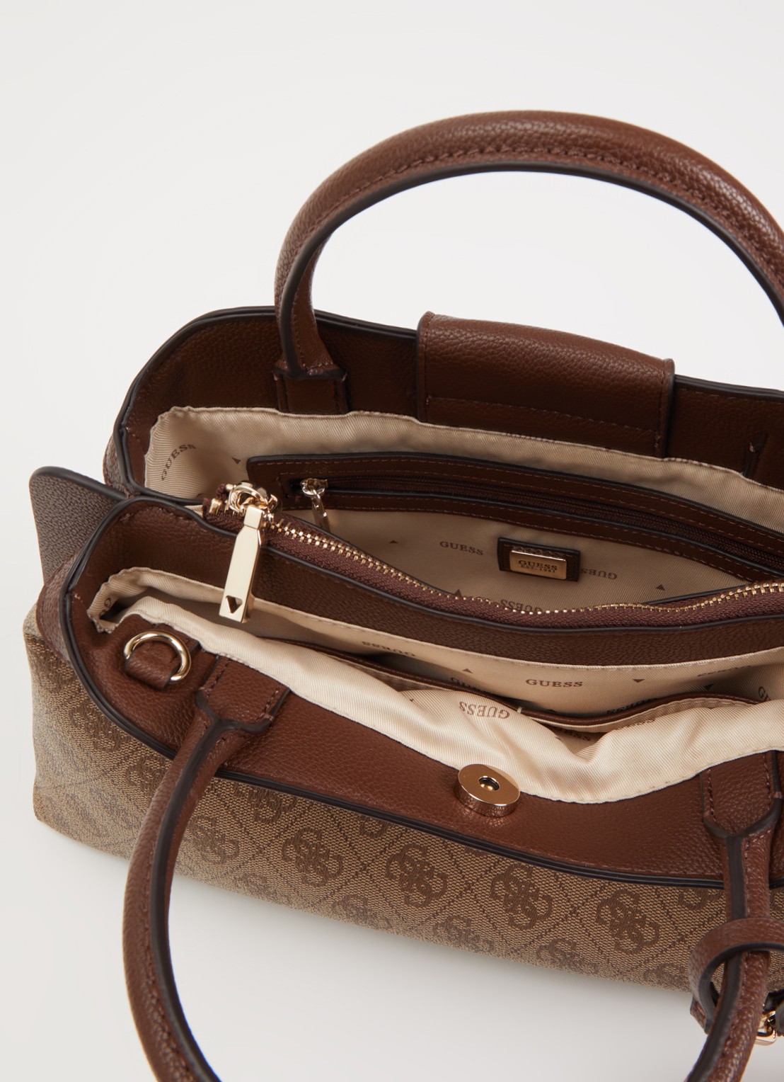 GUESS Lindsay schoudertas met logoprint - detail 3 bruin