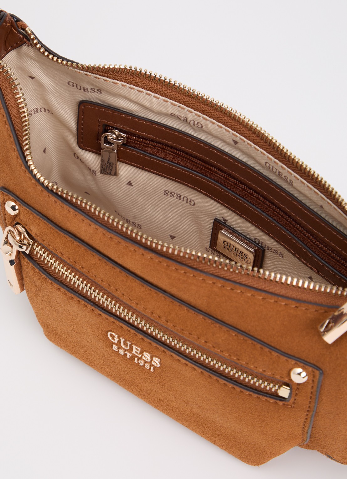 GUESS Marsha Mini crossbodytas van suède met leren details - detail 4 cognac