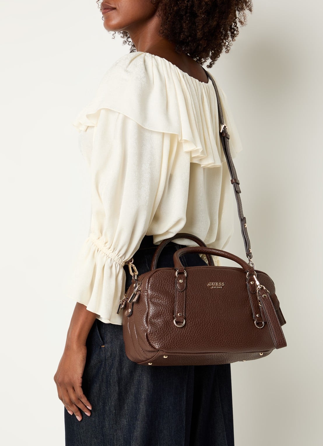 GUESS Marsha mini handtas met logo en tasbedel  - voorkant 3 donkerbruin