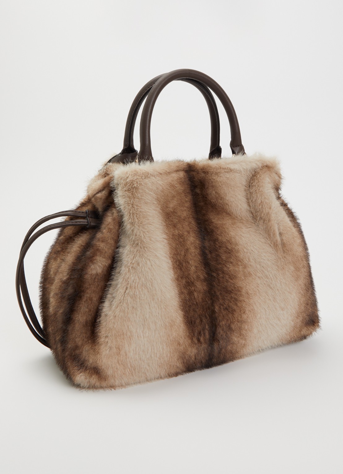 GUESS Mavis handtas van imitatiebont met afneembare schouderriem - achterkant beige