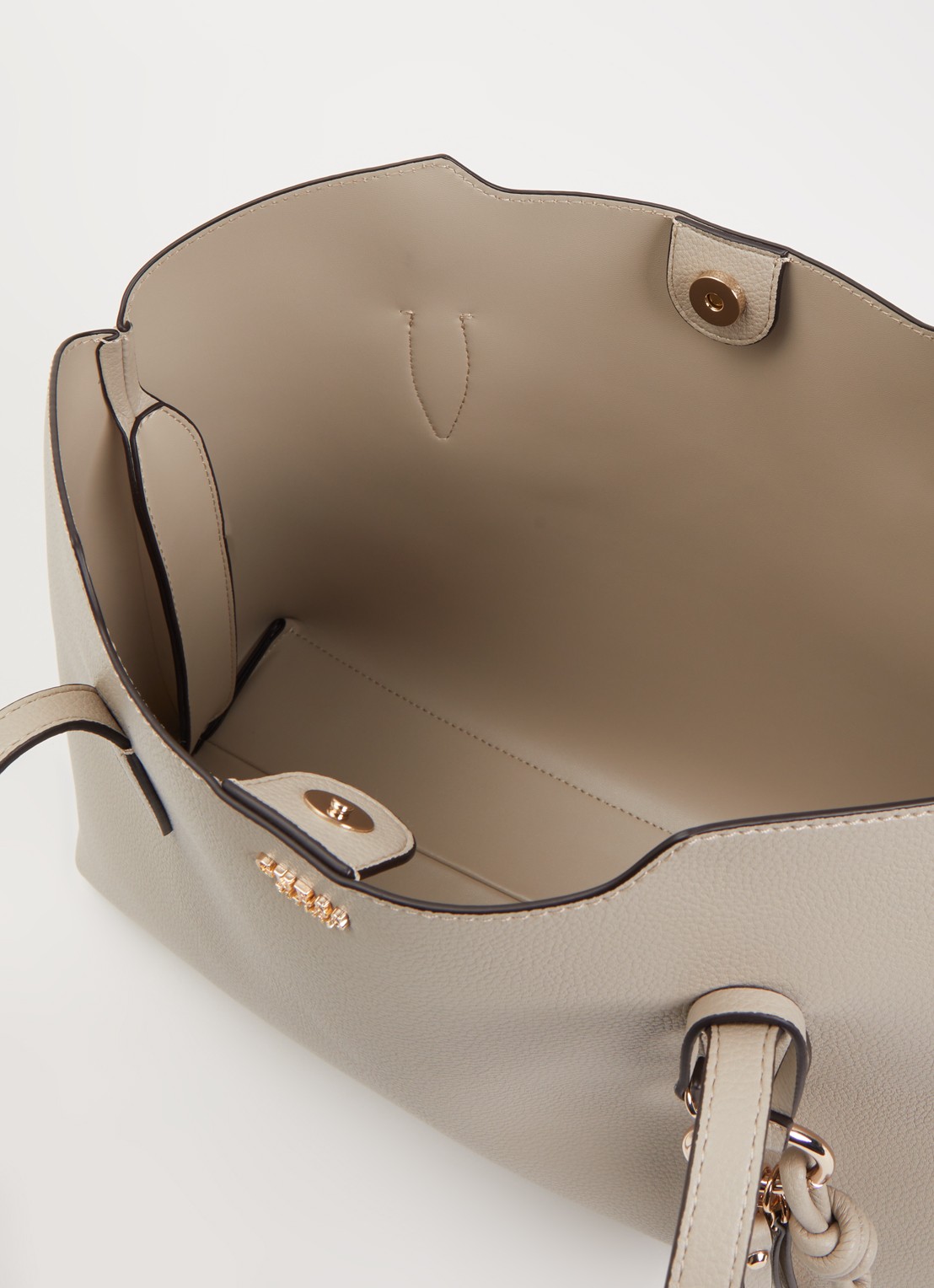 GUESS Melody schoudertas met uitneembaar etui en tasbedel  - detail 3 taupe