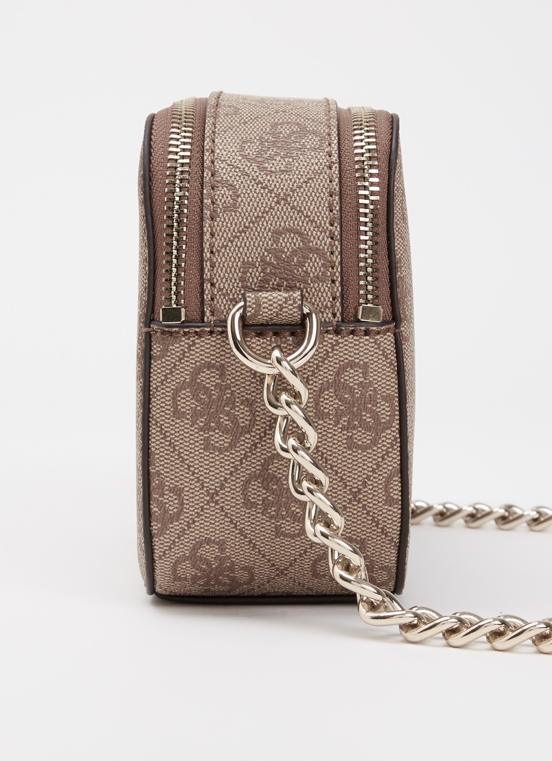 GUESS Noelle II crossbodytas met logoprint - detail 3 donkerbeige