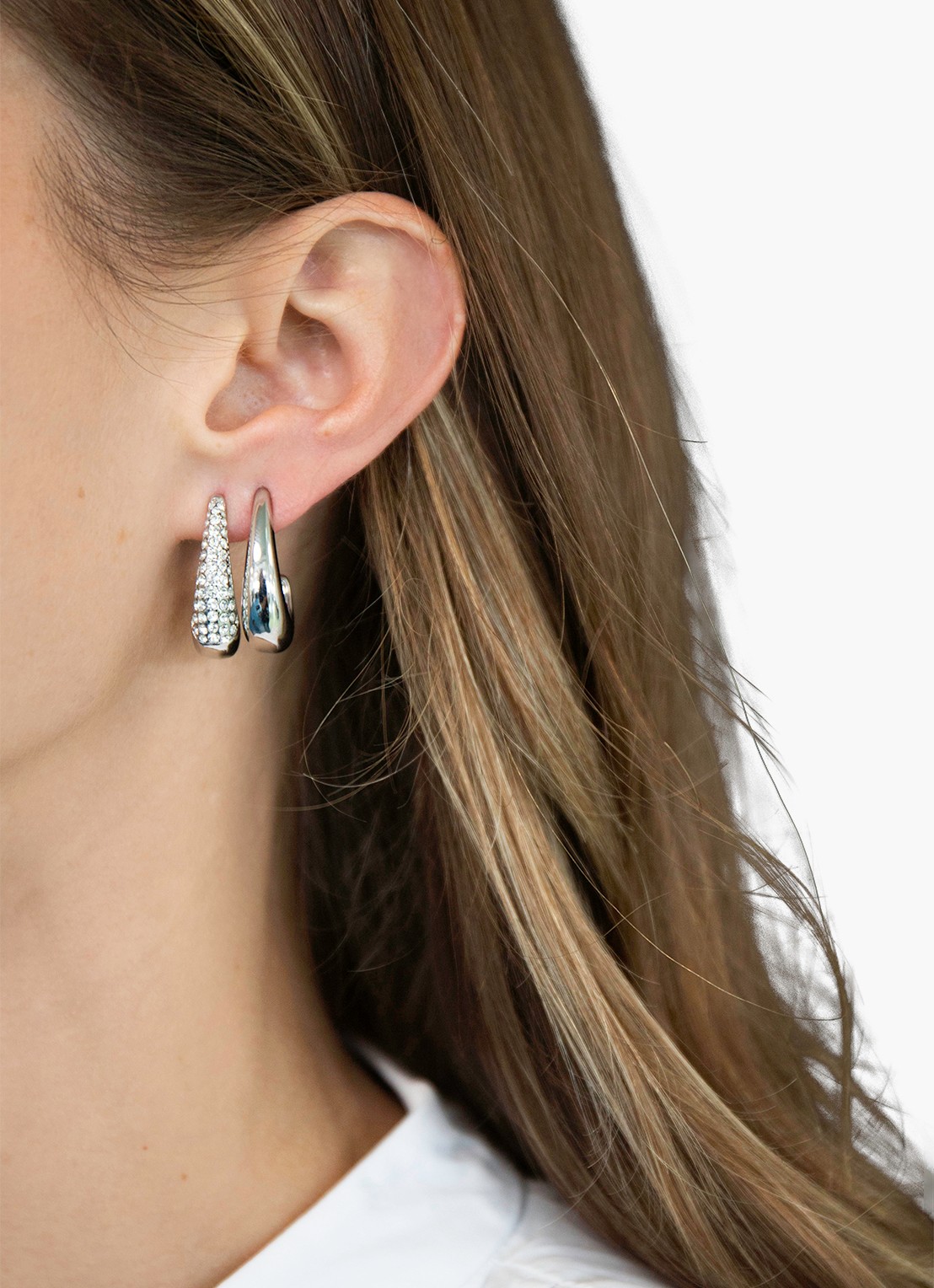 GUESS Oorringen JUBE06430JWRHT-U  - voorkant 2 zilver