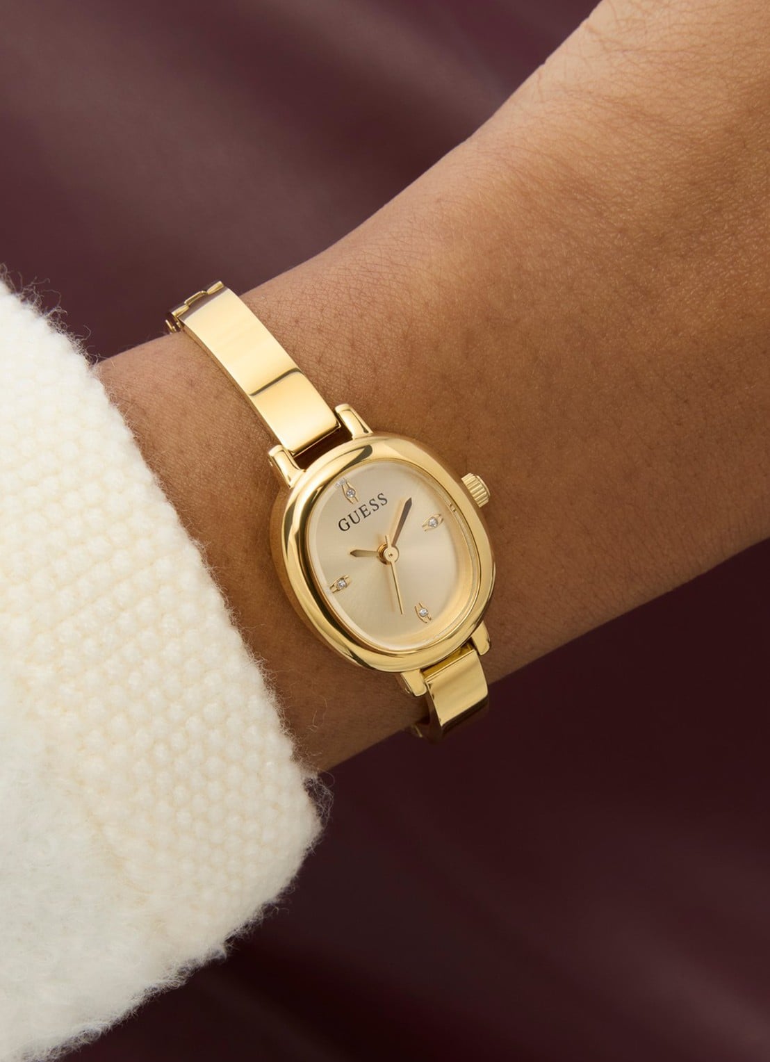 GUESS Penelope horloge GW0924L2 - detail goud