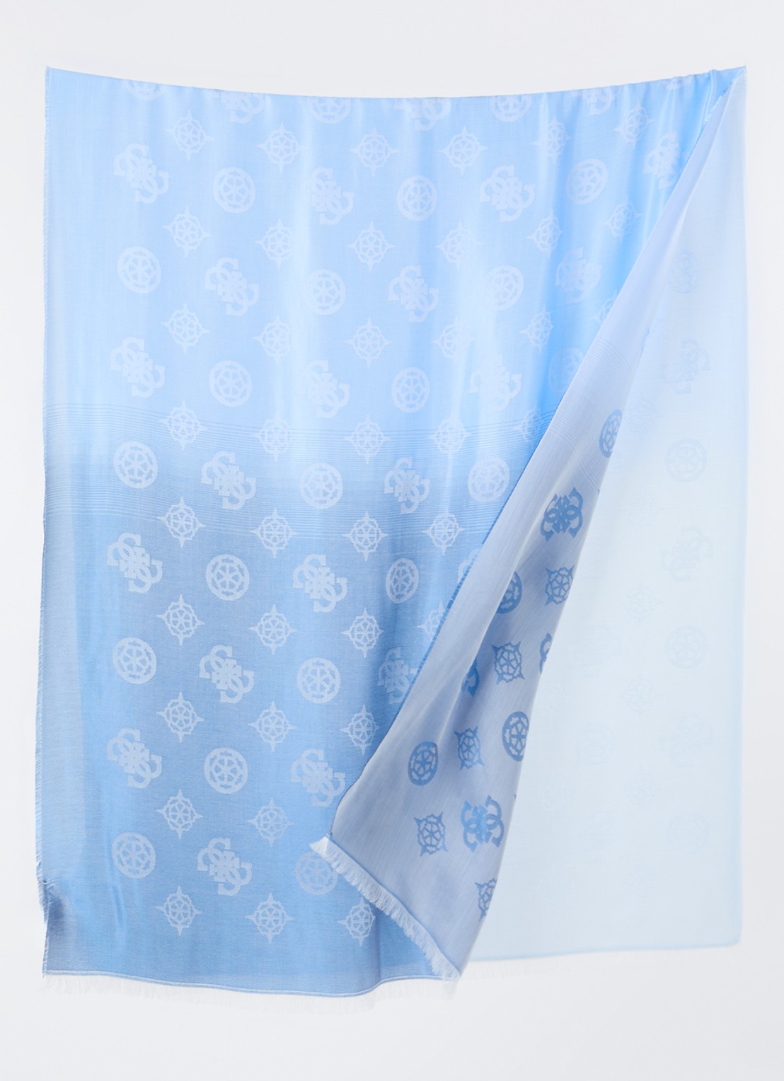 GUESS Sjaal met logo print 185 x 75 cm - detail 2 lichtblauw