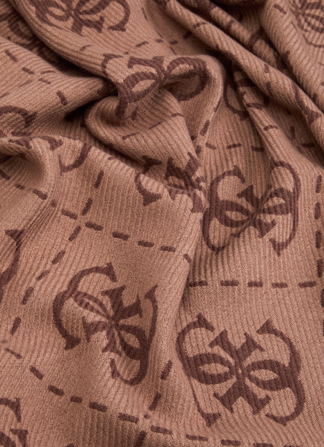 GUESS Sjaal met logoprint en franjes 190 x 70 cm - detail 3 hazelnootbruin