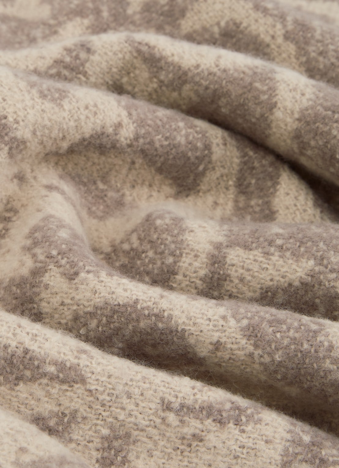 GUESS Sjaal met logoprint en franjes 40 x 180 cm  - detail 3 grijs