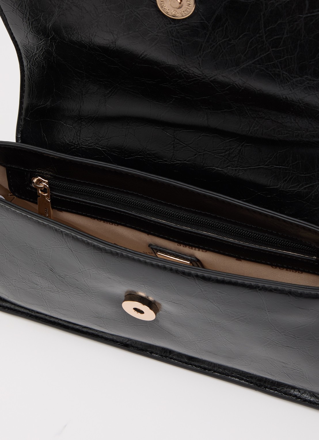 GUESS Xena Flap handtas met logo  - detail 3 zwart